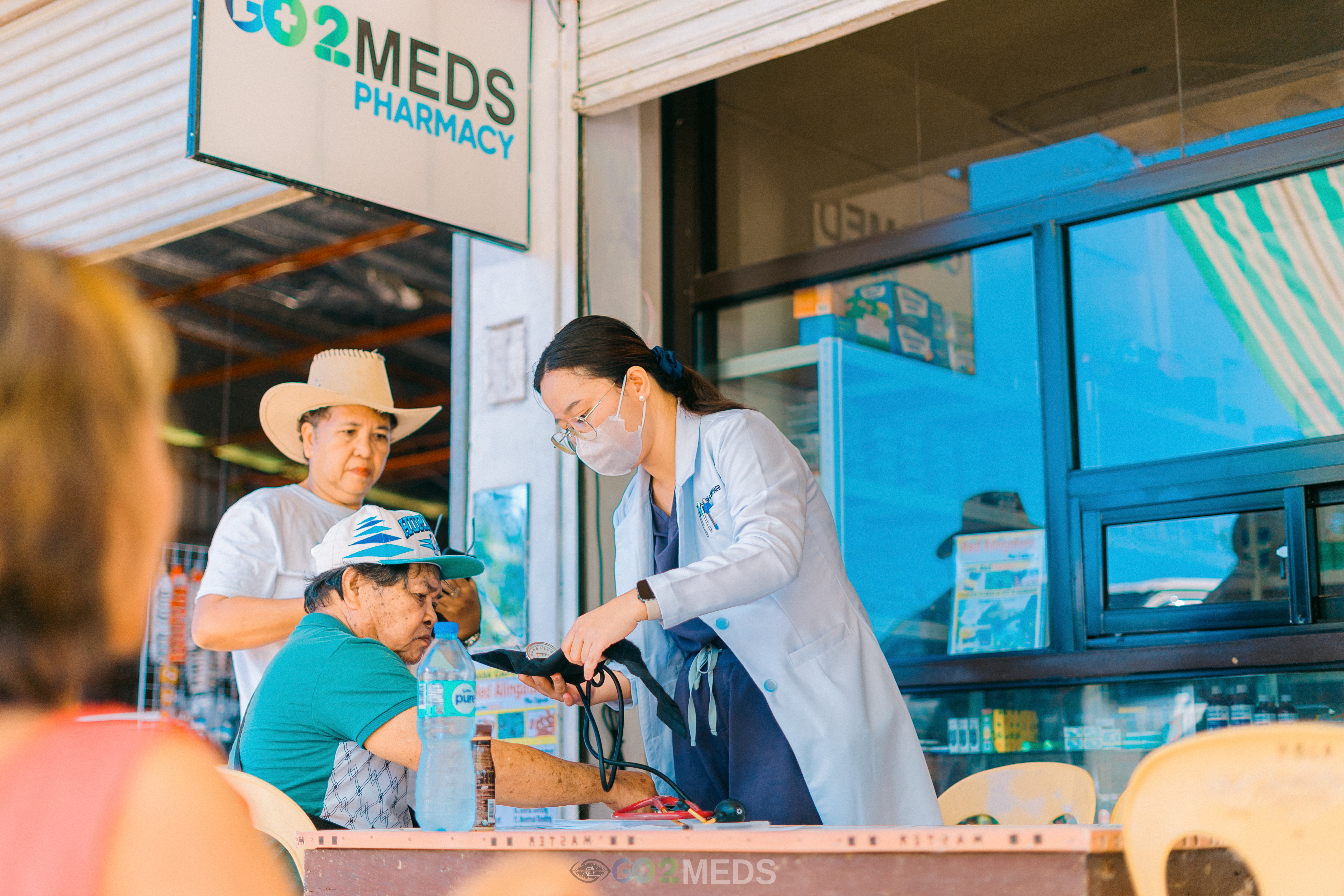 Go2Meds volunteers educating people about health